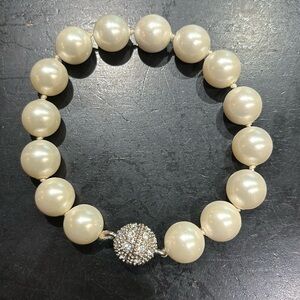 Real pearl bracelet by a custom designer